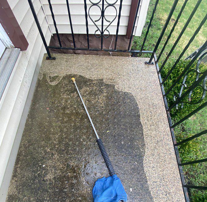 an image that represents power washing
